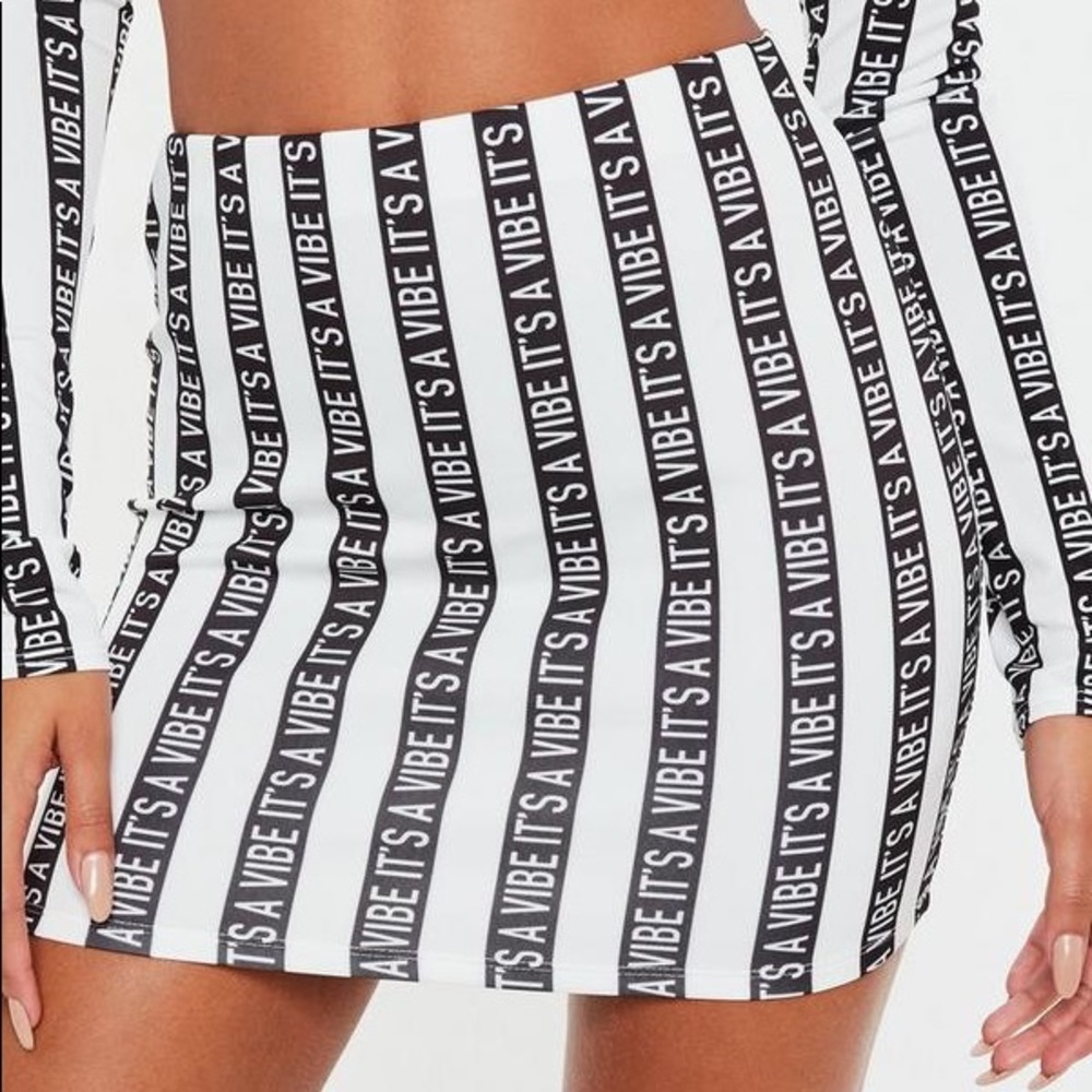 5x$25 Missguided It’s a vibe Mini Skirt